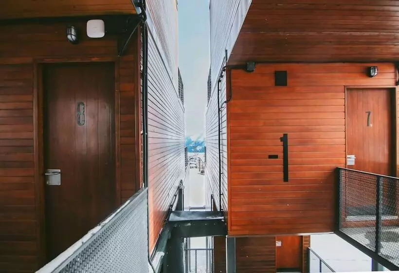 هتل Quadrum Ski & Yoga Resort