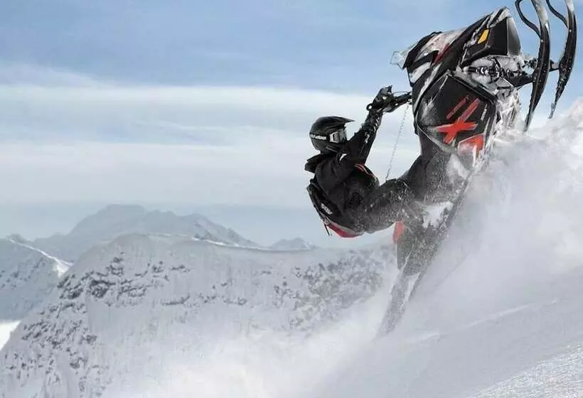 هتل Quadrum Ski & Yoga Resort