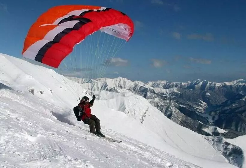 هتل Quadrum Ski & Yoga Resort