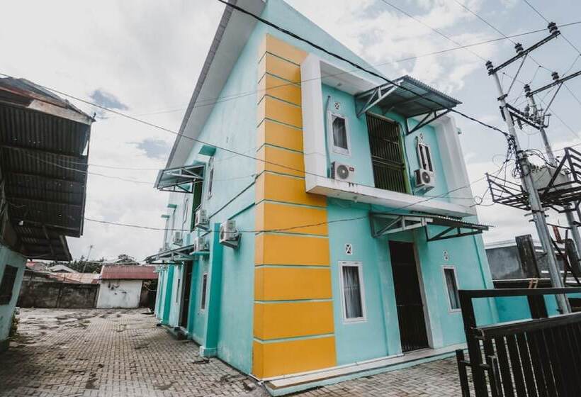 בית מלון כפרי Reddoorz Near Politeknik Manado