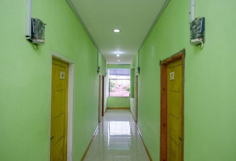 בית מלון כפרי Reddoorz Near Politeknik Manado
