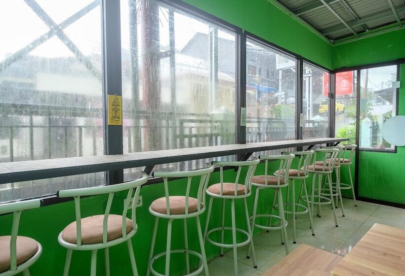 בית מלון כפרי Reddoorz Near Politeknik Manado