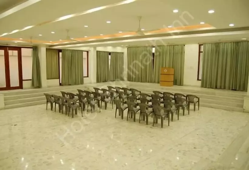 ホテル Shrinathinn