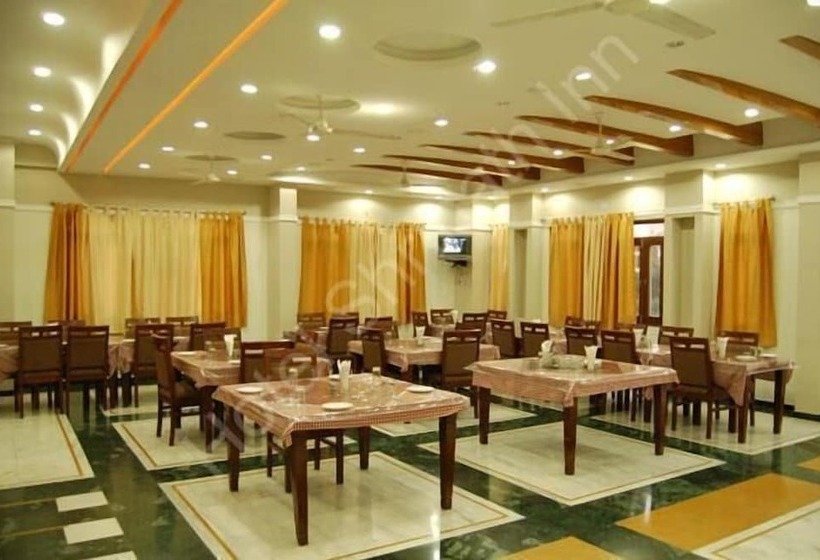 בית מלון כפרי Shrinathinn