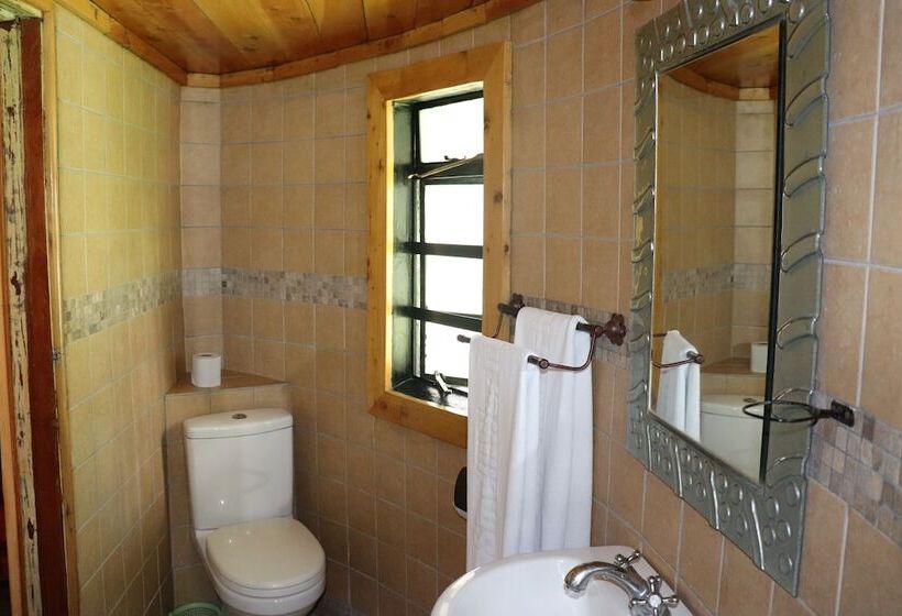 هتل Small World Country Club