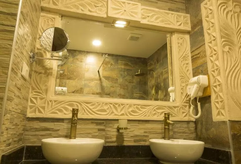 هتل Small World Country Club