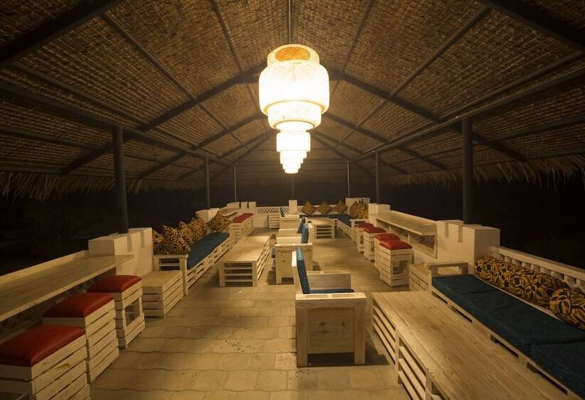 هتل Small World Country Club