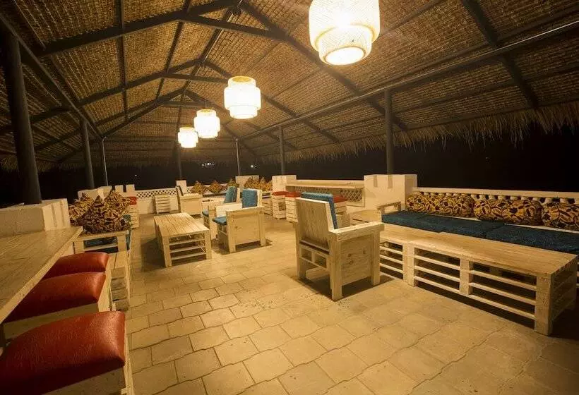 هتل Small World Country Club