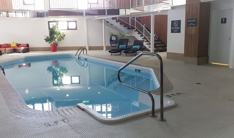 Отель Super 8 By Wyndham Spruce Grove