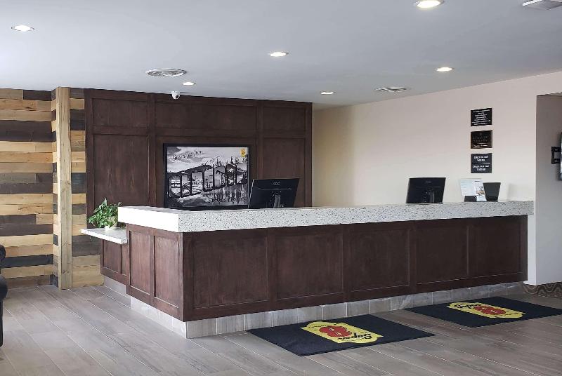 Отель Super 8 By Wyndham Spruce Grove