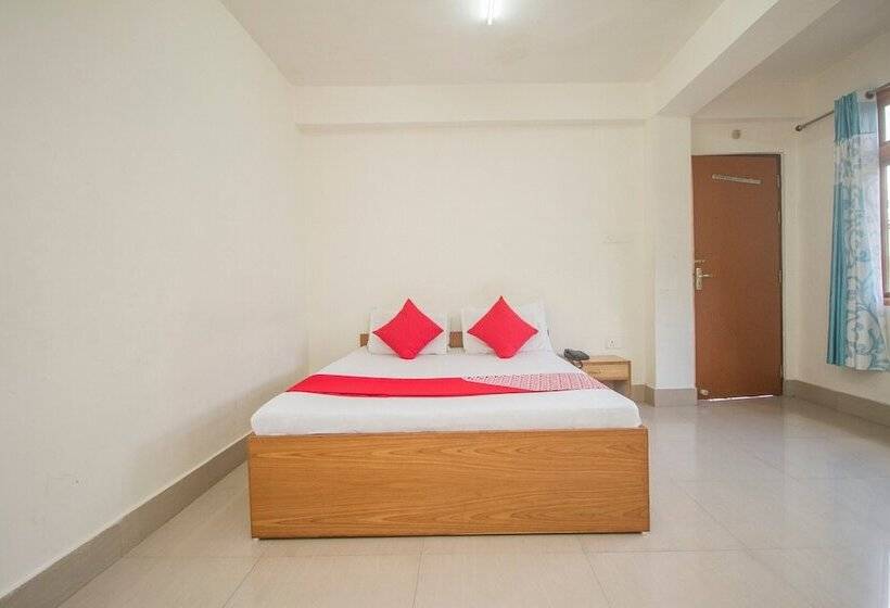 Oyo 14425 Hotel Shade