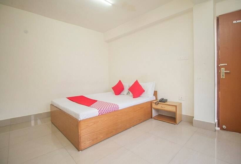 Oyo 14425 Hotel Shade