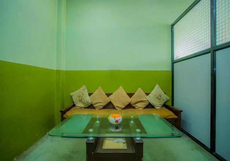 Oyo 266 Hotel Grand Stupa