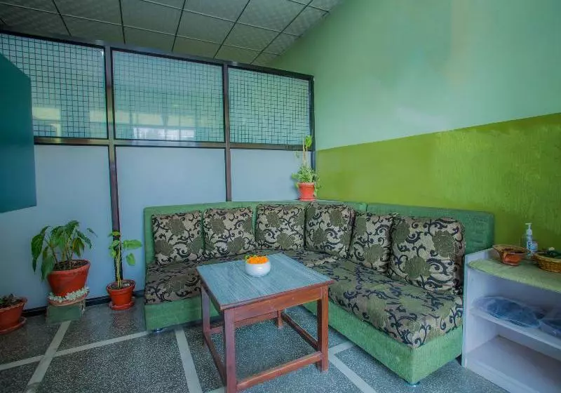 Oyo 266 Hotel Grand Stupa