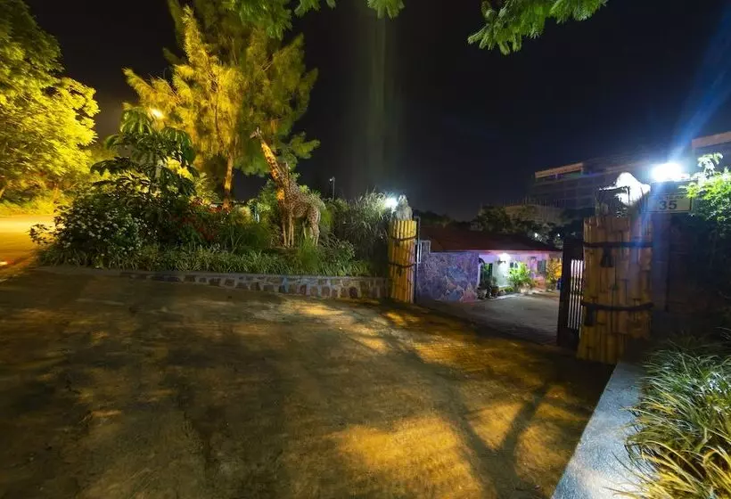 پانسیون B Maurice Guest House