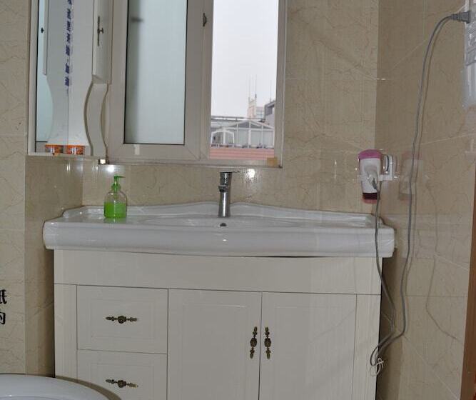 Shanghai Sky168 Youth Hostel