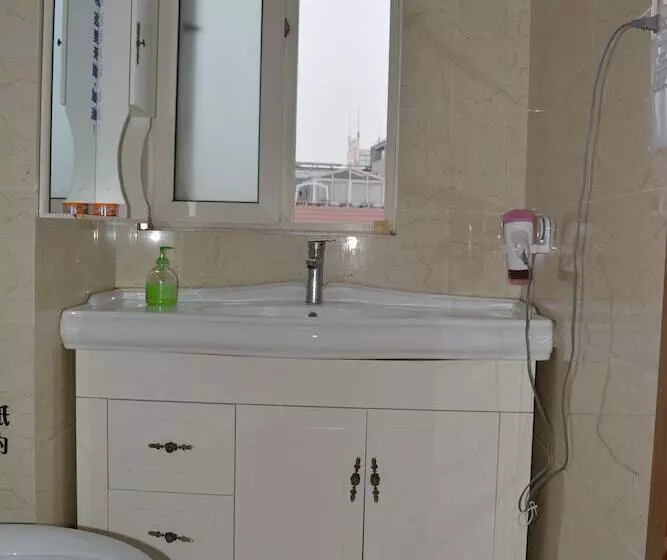 Shanghai Sky168 Youth Hostel