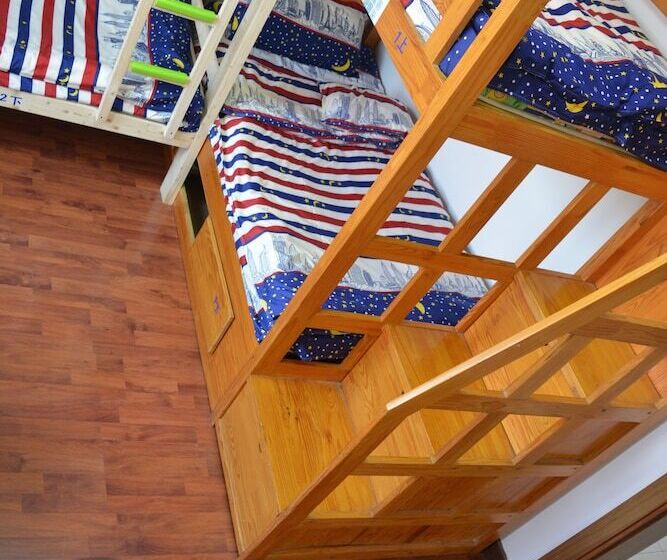 Shanghai Sky168 Youth Hostel