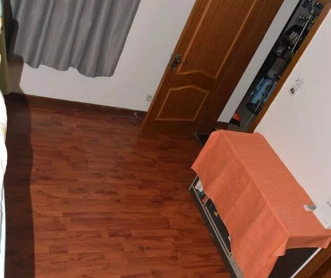 Shanghai Sky168 Youth Hostel