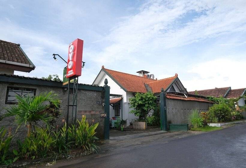 Schronisko Griya Cemara Homestay By Oyo Rooms