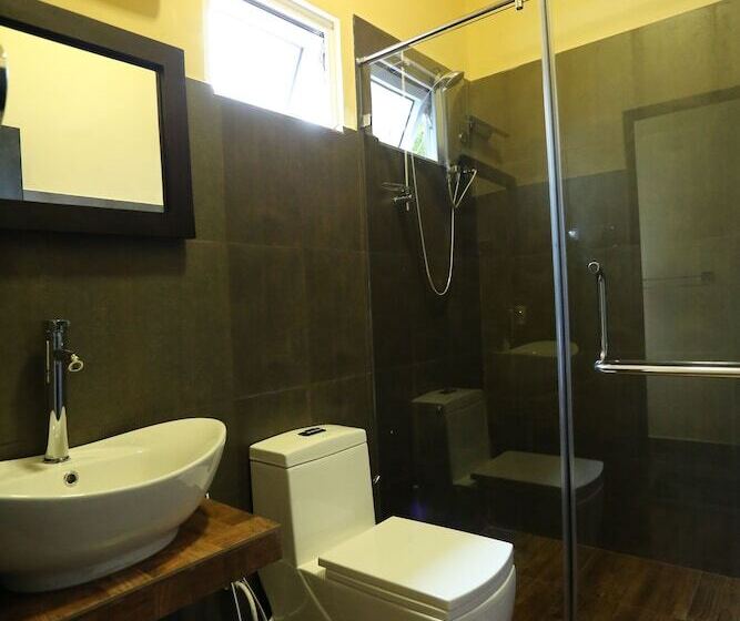 مبيت وإفطار Edwin S Airport Garden