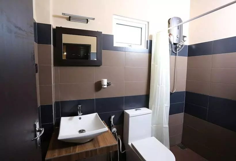 تختخواب و صبحانه Edwin S Airport Garden