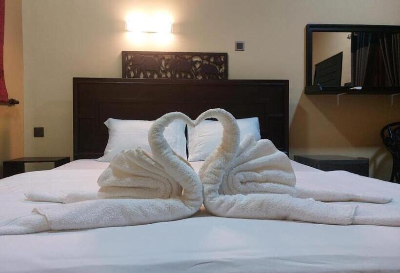 مبيت وإفطار Edwin S Airport Garden