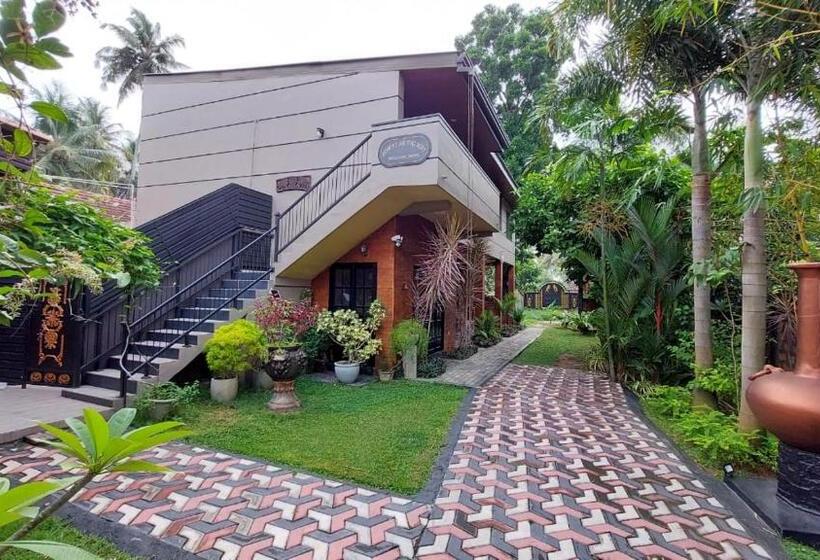 مبيت وإفطار Edwin S Airport Garden