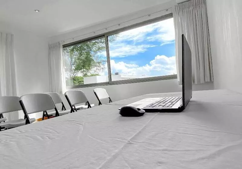 تختخواب و صبحانه Equinoccio