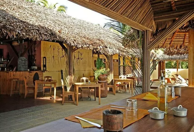 تختخواب و صبحانه Sambatra