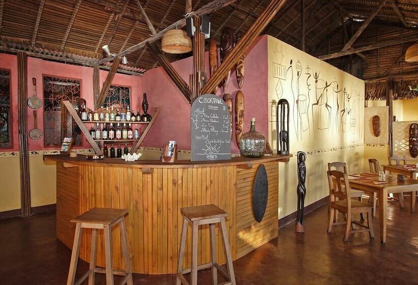 تختخواب و صبحانه Sambatra