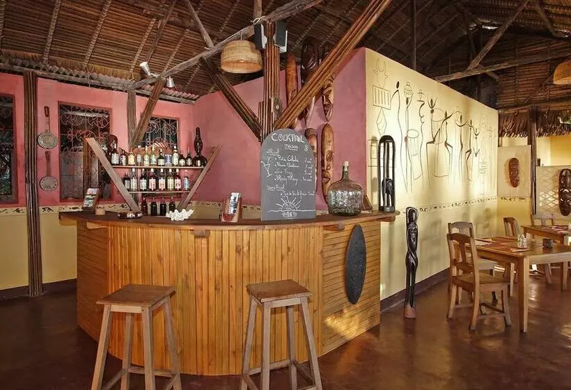 تختخواب و صبحانه Sambatra