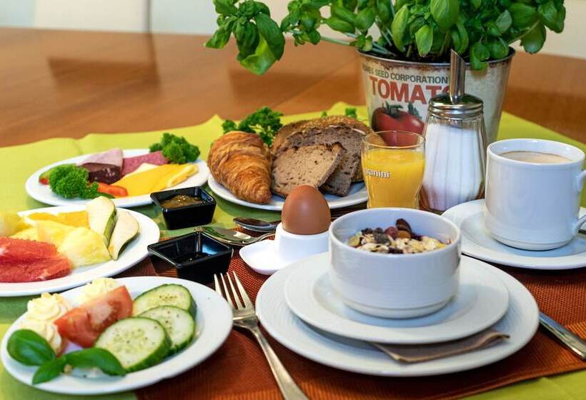 Отель Gustavstresemanninstitut