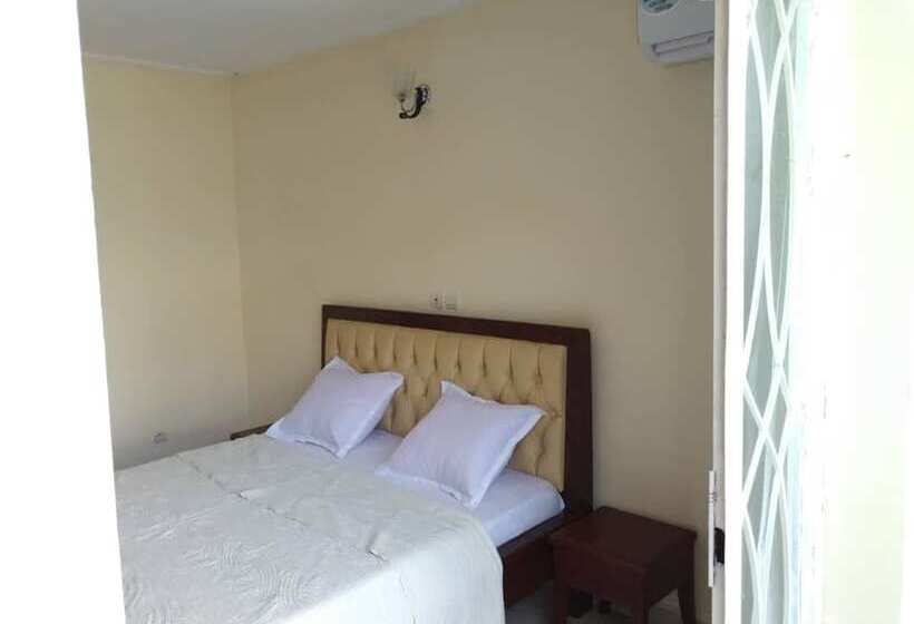 هتل Hôtel Les Polygones