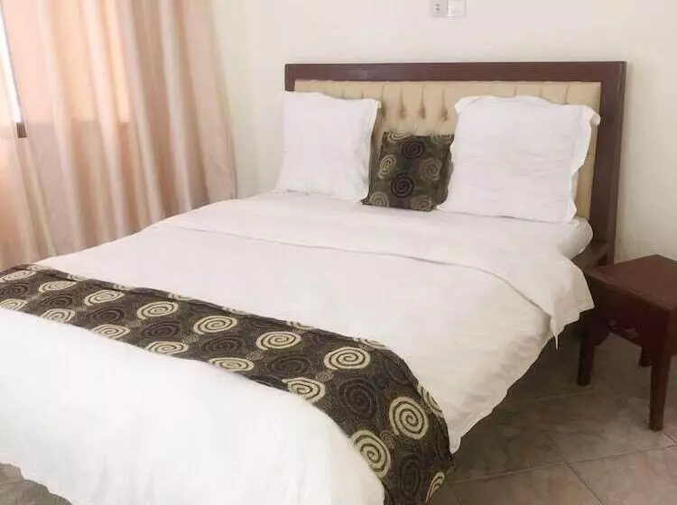 هتل Hôtel Les Polygones