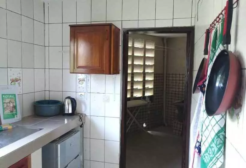 هتل Hôtel Les Polygones