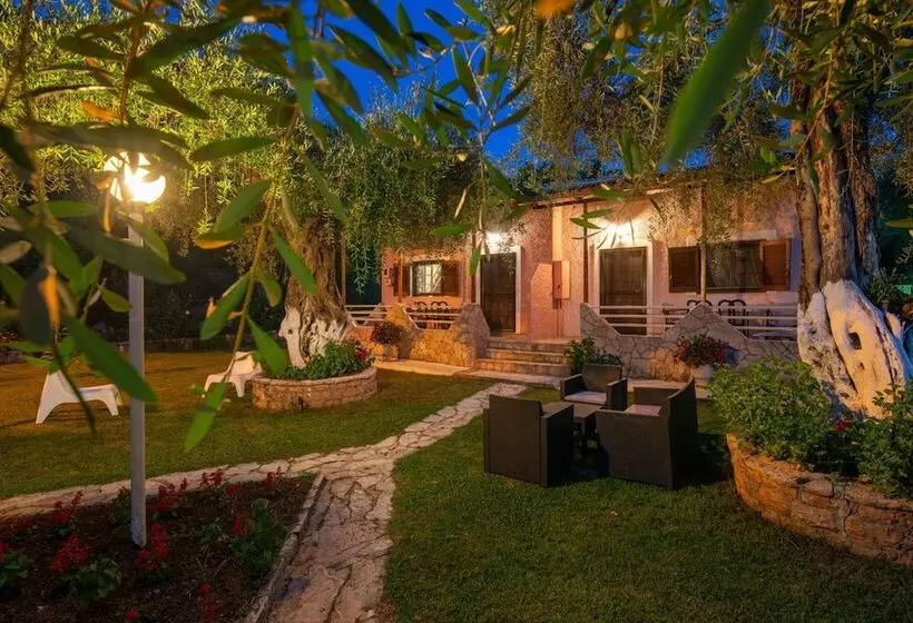 پانسیون Anneta Studios