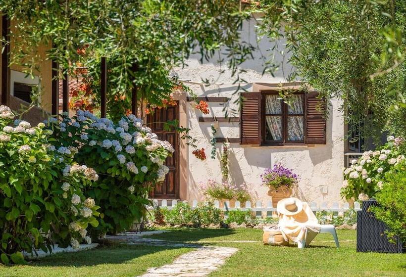 پانسیون Anneta Studios