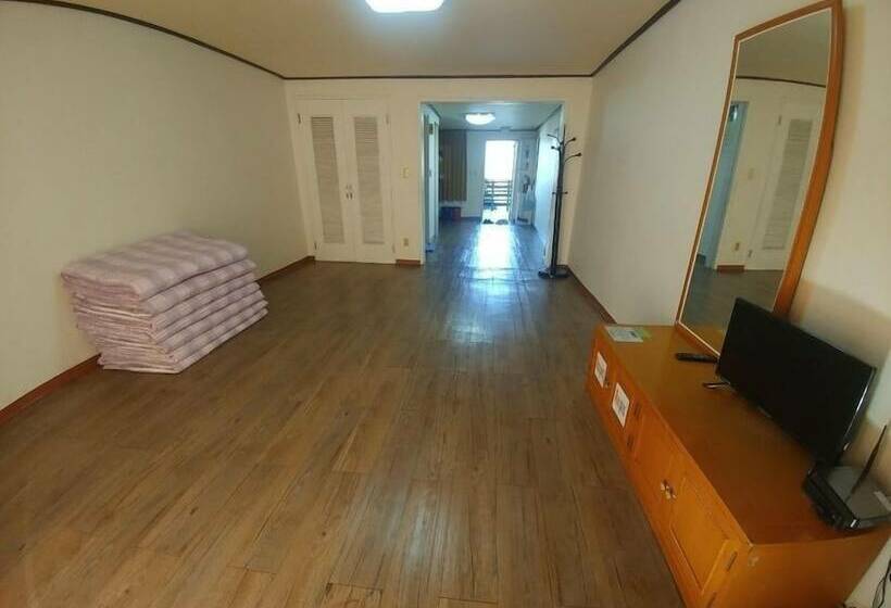 פנסיון Dongseoul Respia