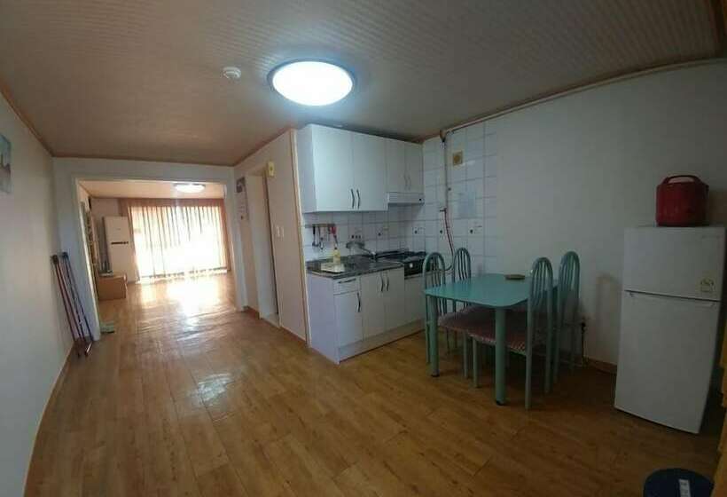 פנסיון Dongseoul Respia