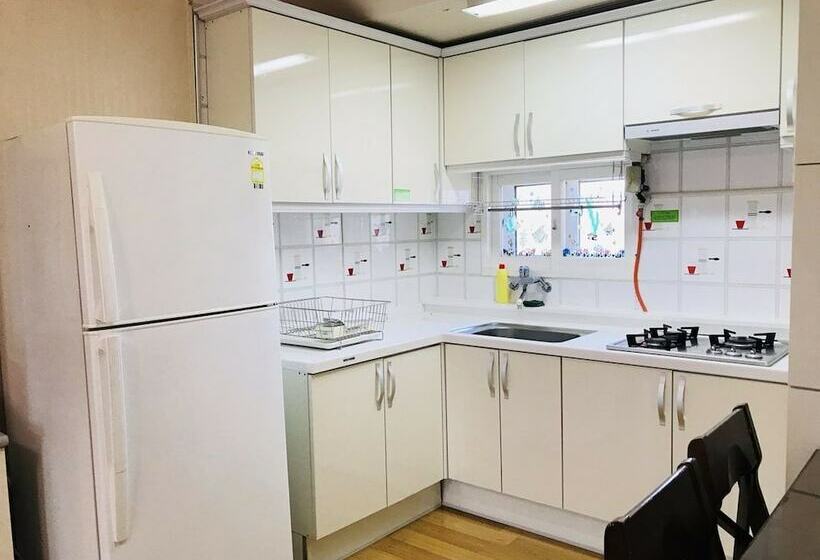 פנסיון Dongseoul Respia