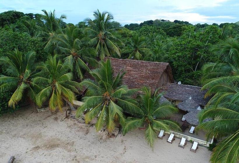 تختخواب و صبحانه Sambatra