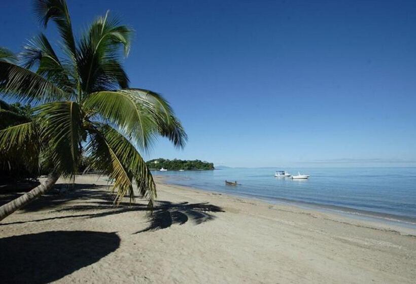 تختخواب و صبحانه Sambatra