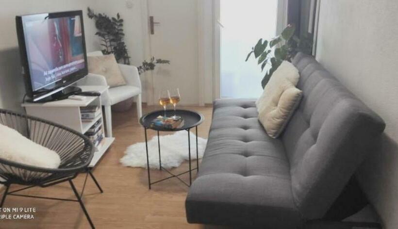 Apartmani Leo Marin