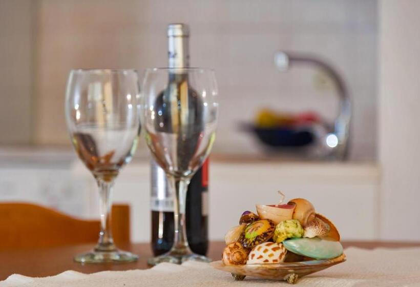 Beach Resort Apartments Bucina