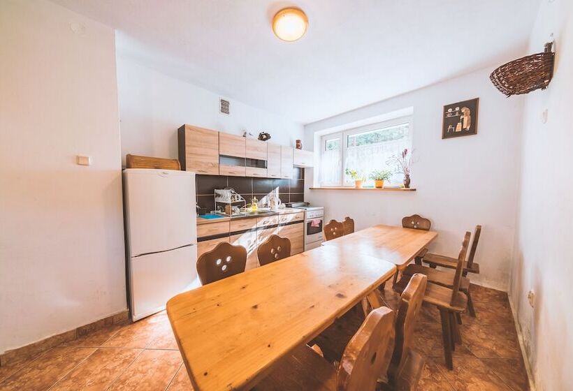 Hostel & Apartments U Florka 2