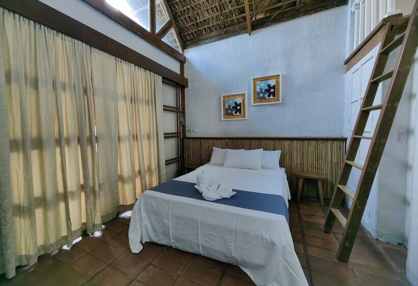 ホテル Alta Vista Ilocandia Inc