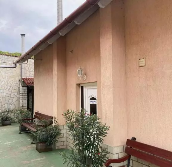 Majatalo Bor Bazilika Vendégház