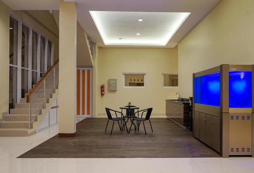 پانسیون Urbanview Darmo Residence Bandung