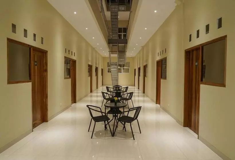 ペンション Urbanview Darmo Residence Bandung